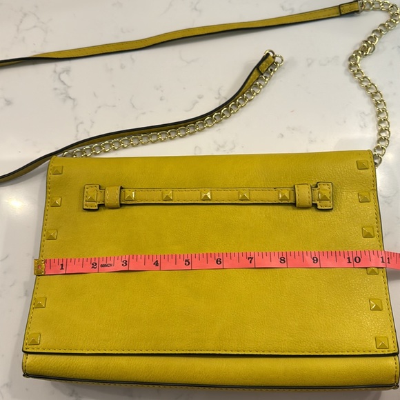 Neiman Marcus Chartreuse Clutch Cross Body Bag - Picture 7 of 8